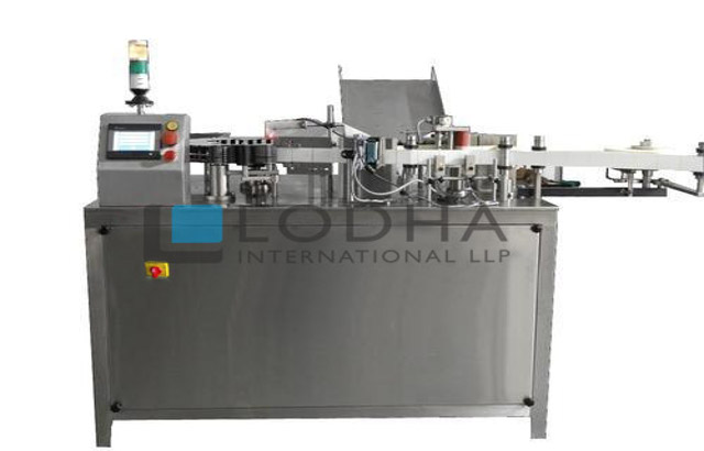 Automatic vial labeling machine